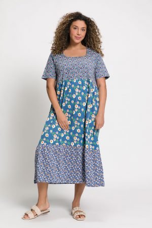 ilga suknele su gelemis stambesnems