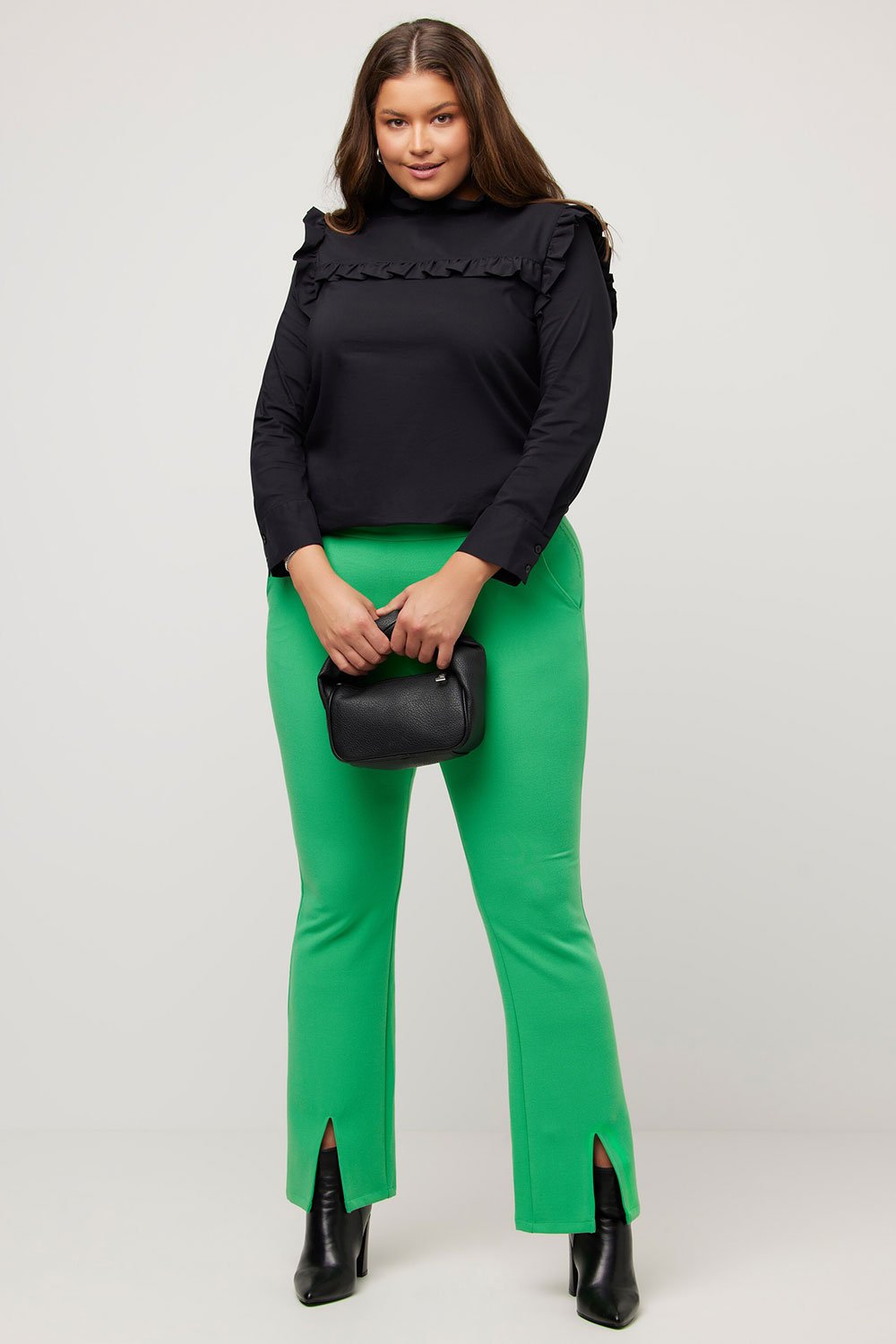 816593100_model_g_30