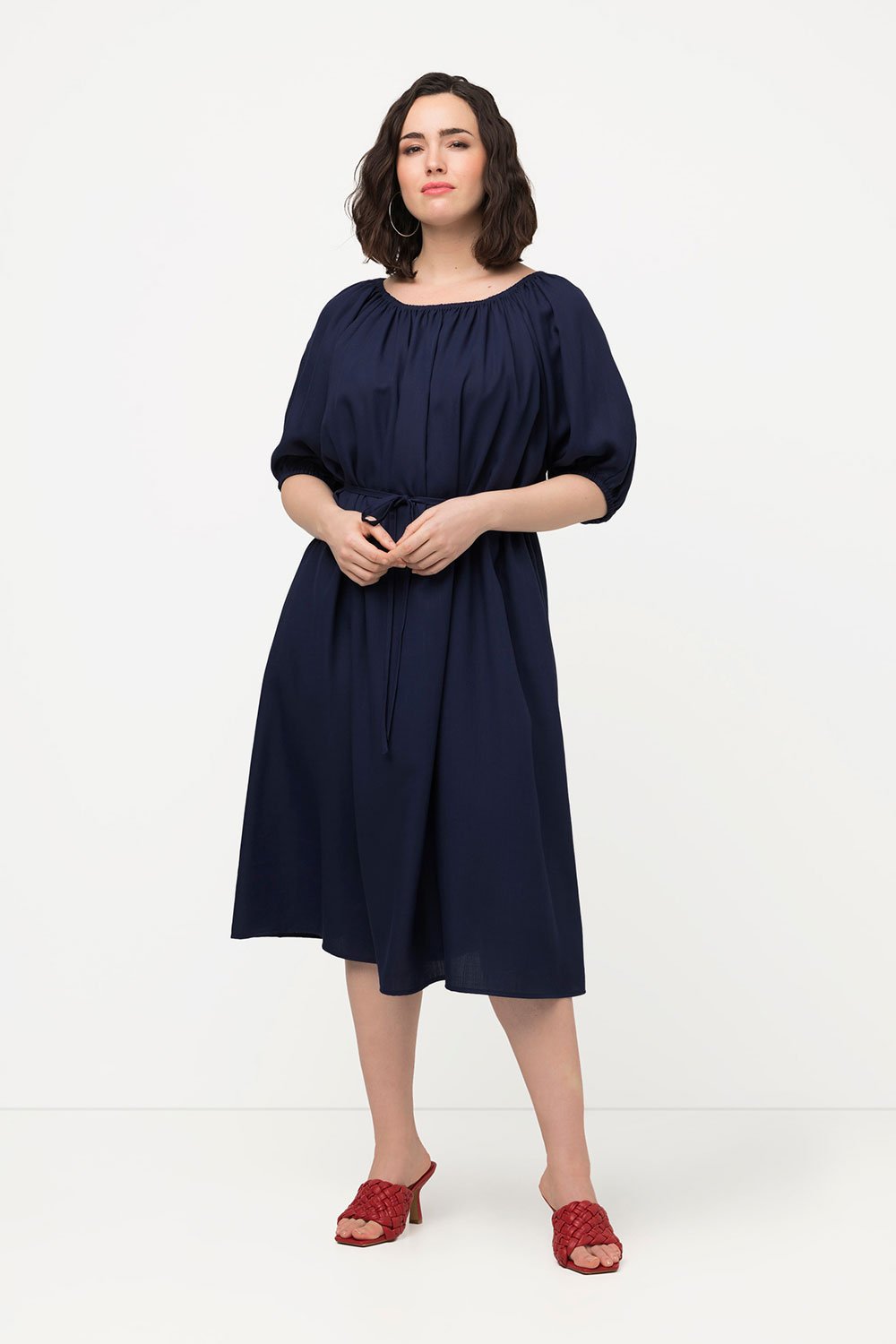 817494741_model_g_01 tamsiai melyna vasarine suknele dideli dydziai