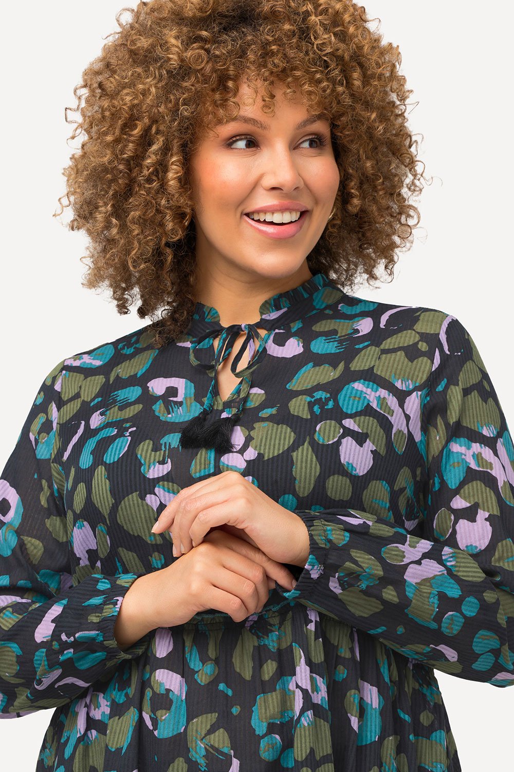 807399100_model_g_21