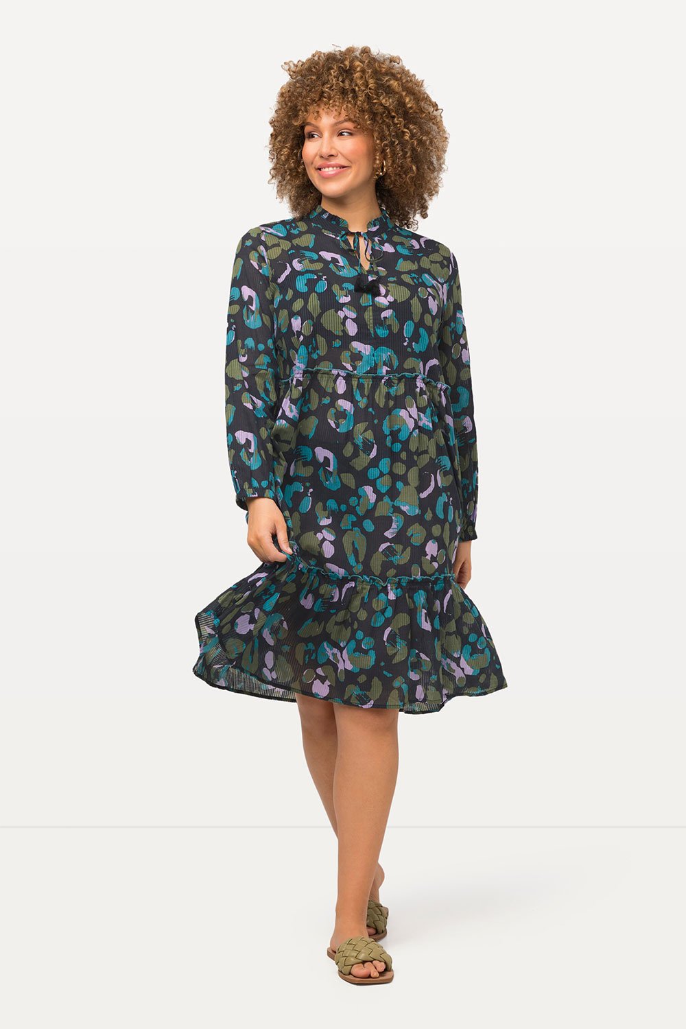 807399100_model_g_30