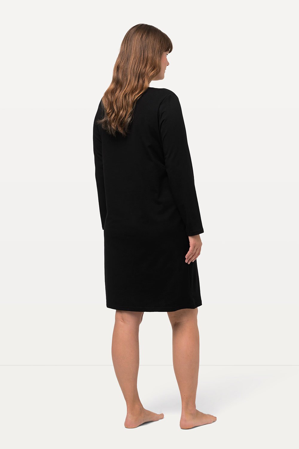 821587100_model_g_02