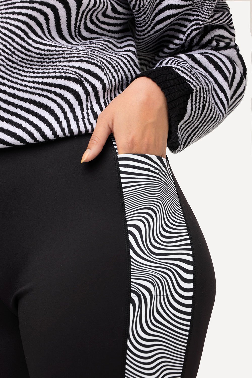 822245100_model_g_21