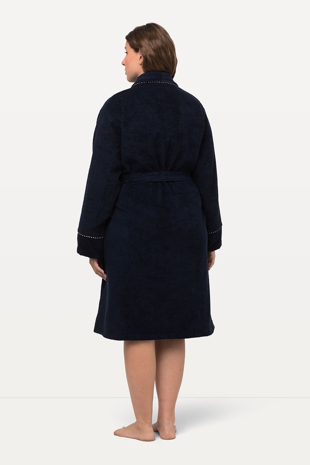 826794139_model_g_02 tamsus moteriskas chalatas