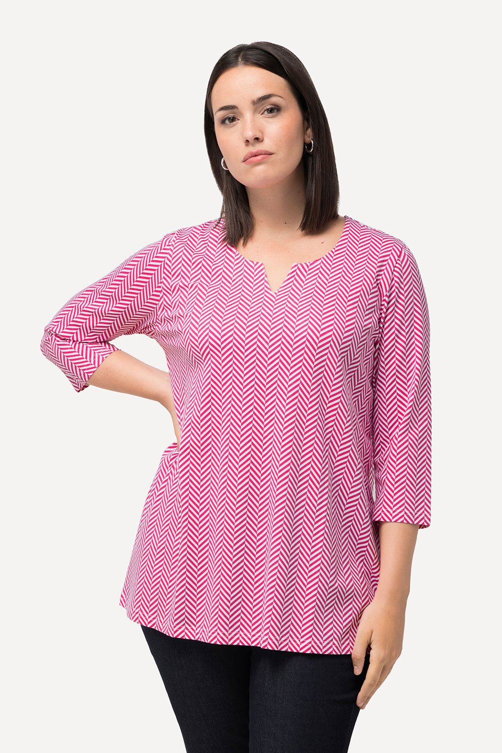 812380800_model_g_01 rausvi moteriski marskineliai oversize