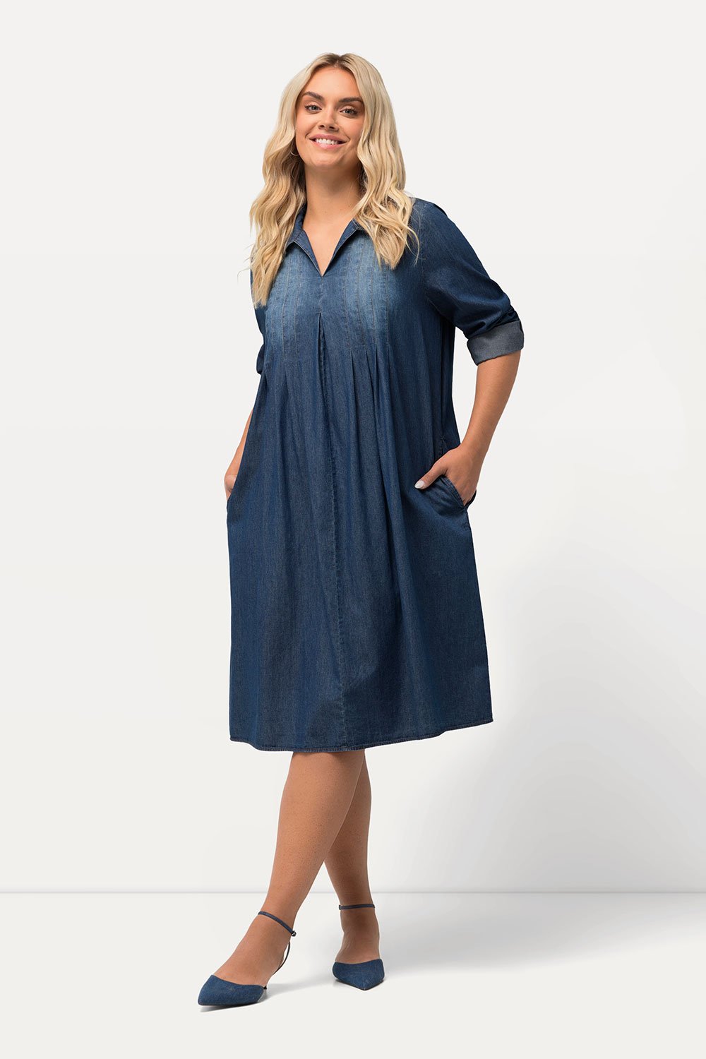 825025902_model_g_30 oversize dzinsine suknele
