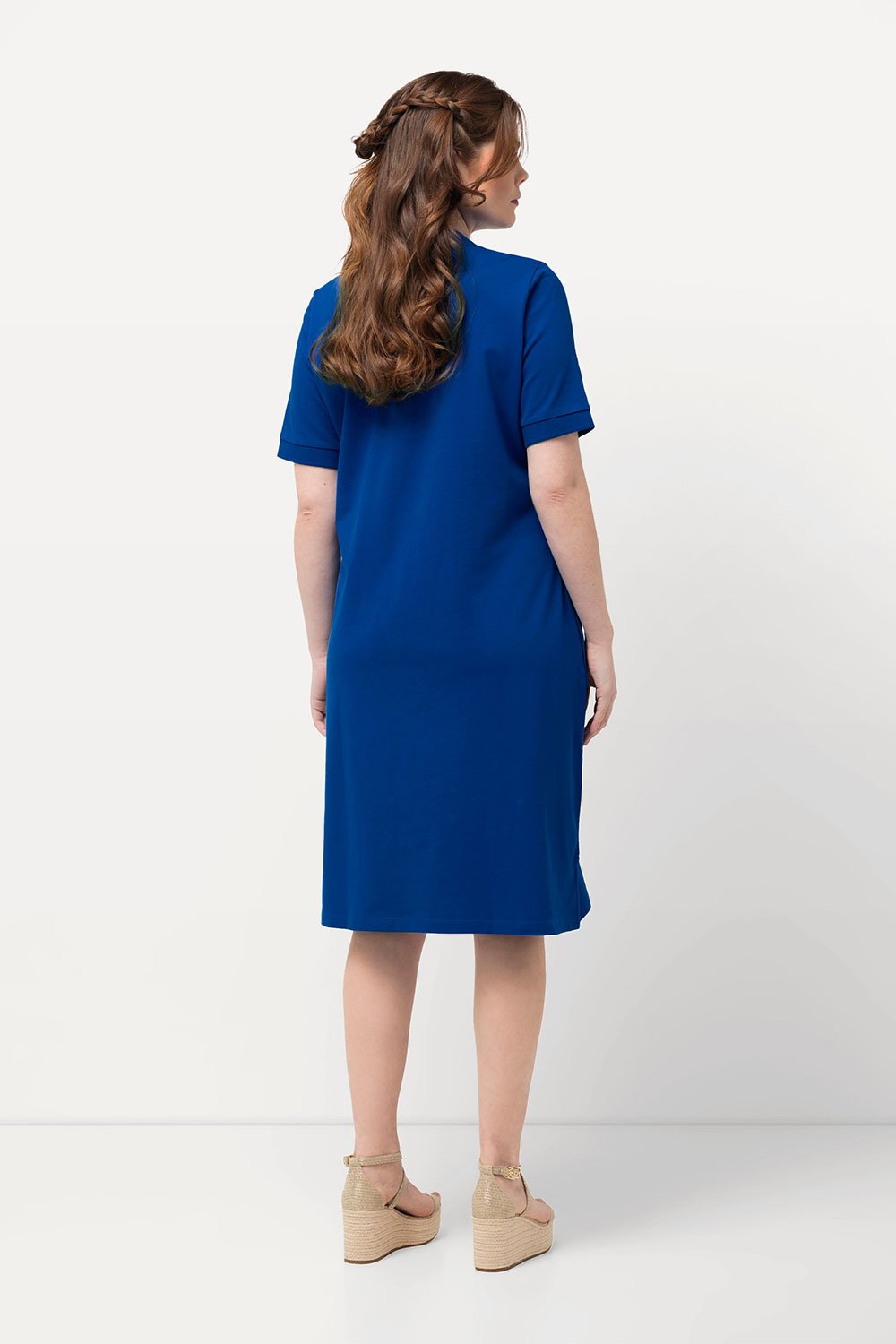 802695750_model_g_02