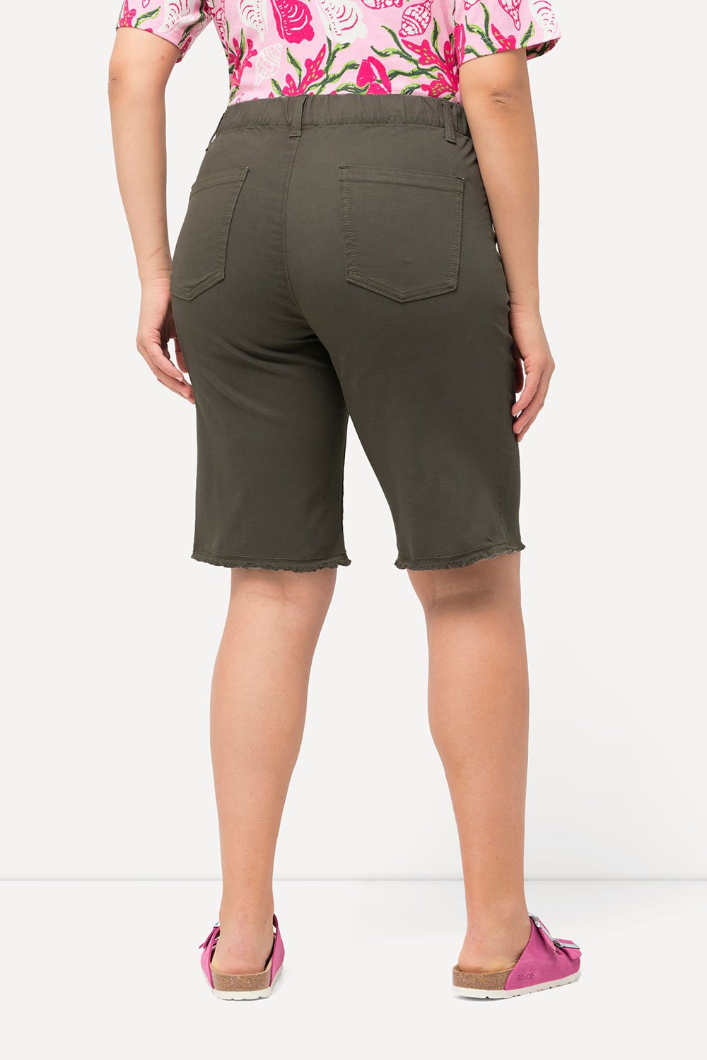 818523190_model_g_02 moteriski chaki spalvos sortai moterims/merginoms