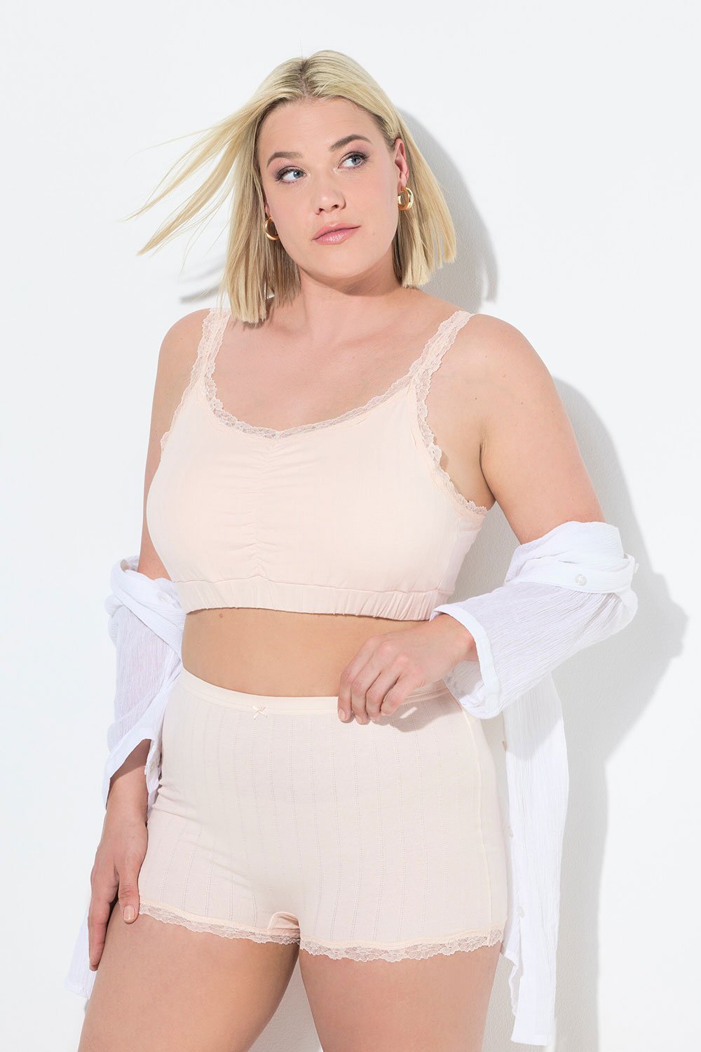 839166900_image1 4 vnt moterisku apatiniu kelnaiciu