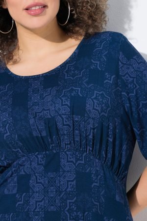 melsva viskozes suknele trumpomis rankovemis