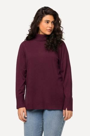 bordo spalvos moteriskas megztinis aukstu kaklu