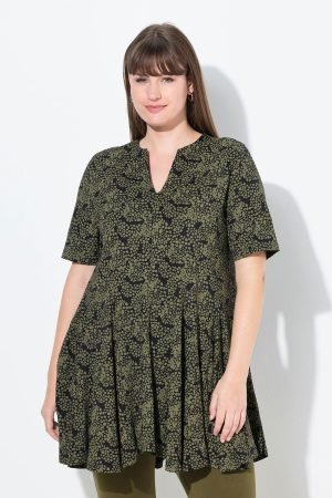 zalios spalvos su rastu tunika placios klostes apacioje