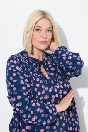 melyna tunika su rausvais dideliais taskais